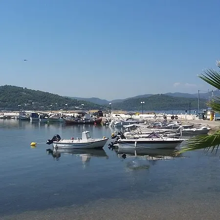 Eftopia Pansion Martíno