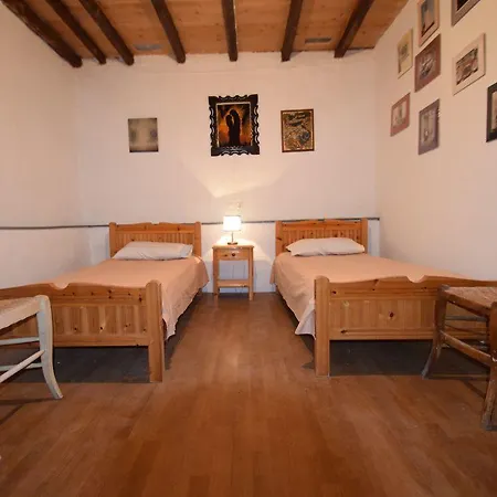 Eftopia Pansion Vendégház