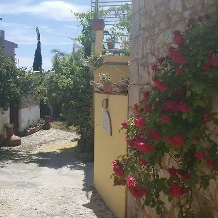 Vendégház Eftopia Pansion Martíno