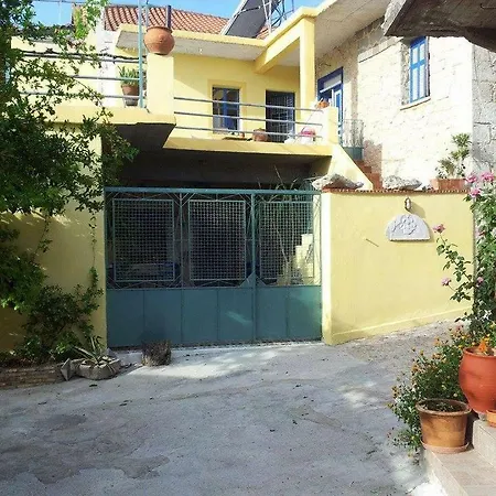 Eftopia Pansion Guest house